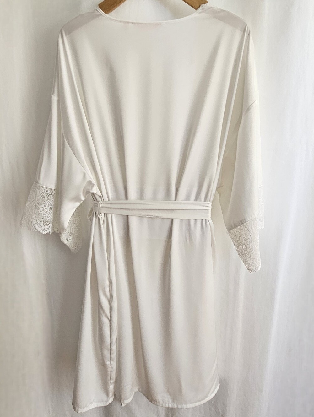 La Vie en Rose White Satin Kimono Robe - Picture 3 of 16